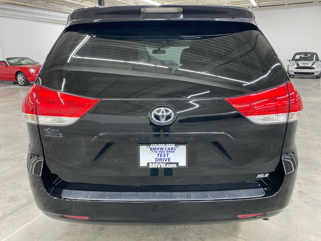 Toyota Sienna XLE 8-Passenger 2013