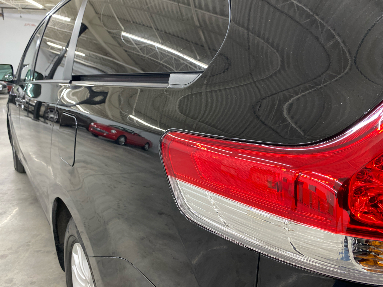 Toyota Sienna XLE 8-Passenger 2013