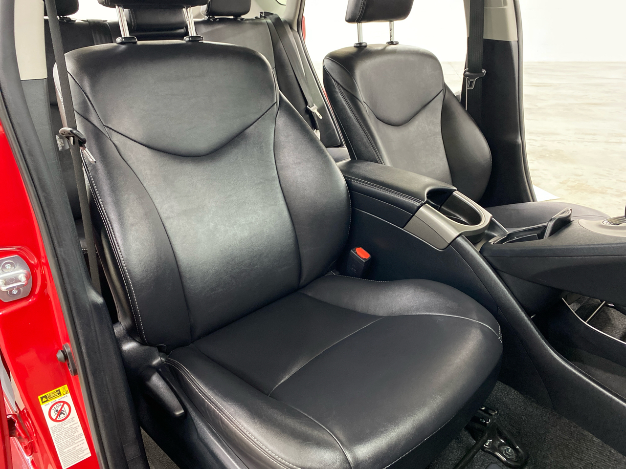 Toyota Prius 5dr HB Persona Series Special Edition (Natl) 2015