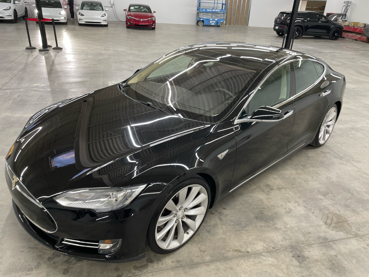 Tesla Model S 4dr Sdn 2013