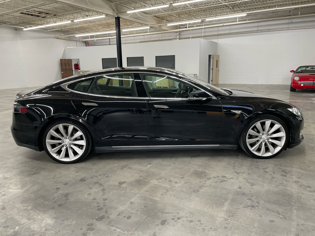 Tesla Model S 4dr Sdn 2013