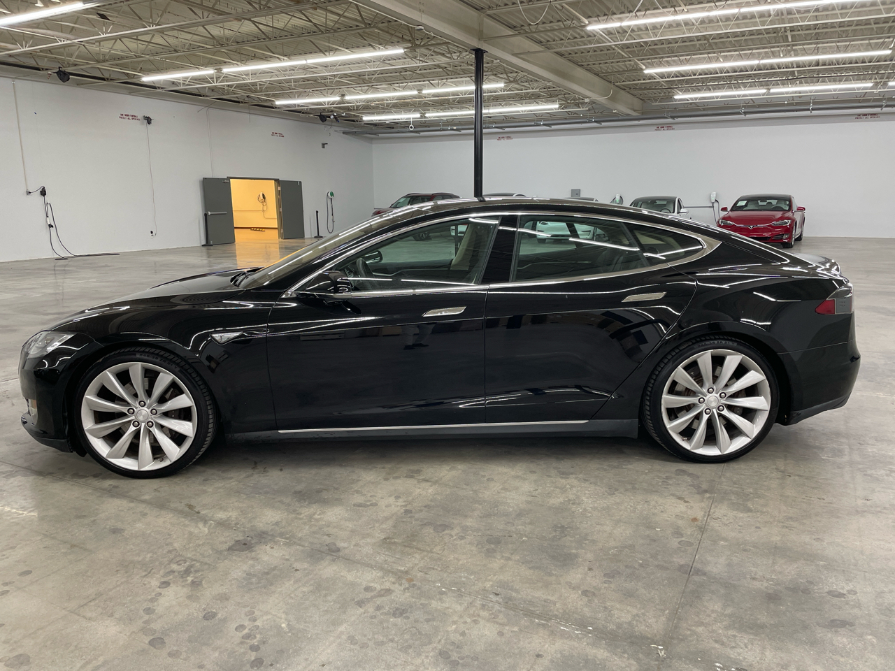 Tesla Model S 4dr Sdn 2013