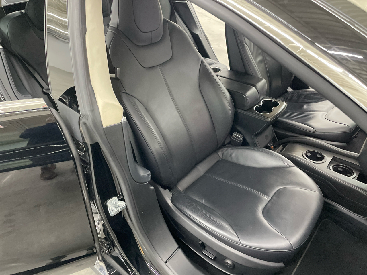 Tesla Model S 4dr Sdn 2013