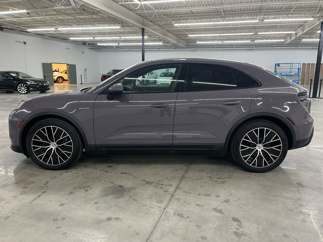 Porsche Macan Electric 4 AWD 2024