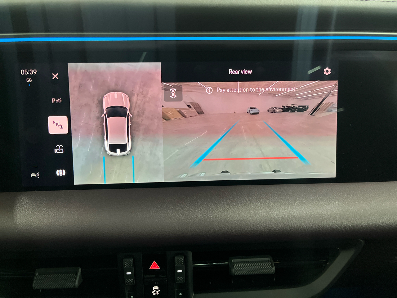 Porsche Macan Electric 4 AWD 2024