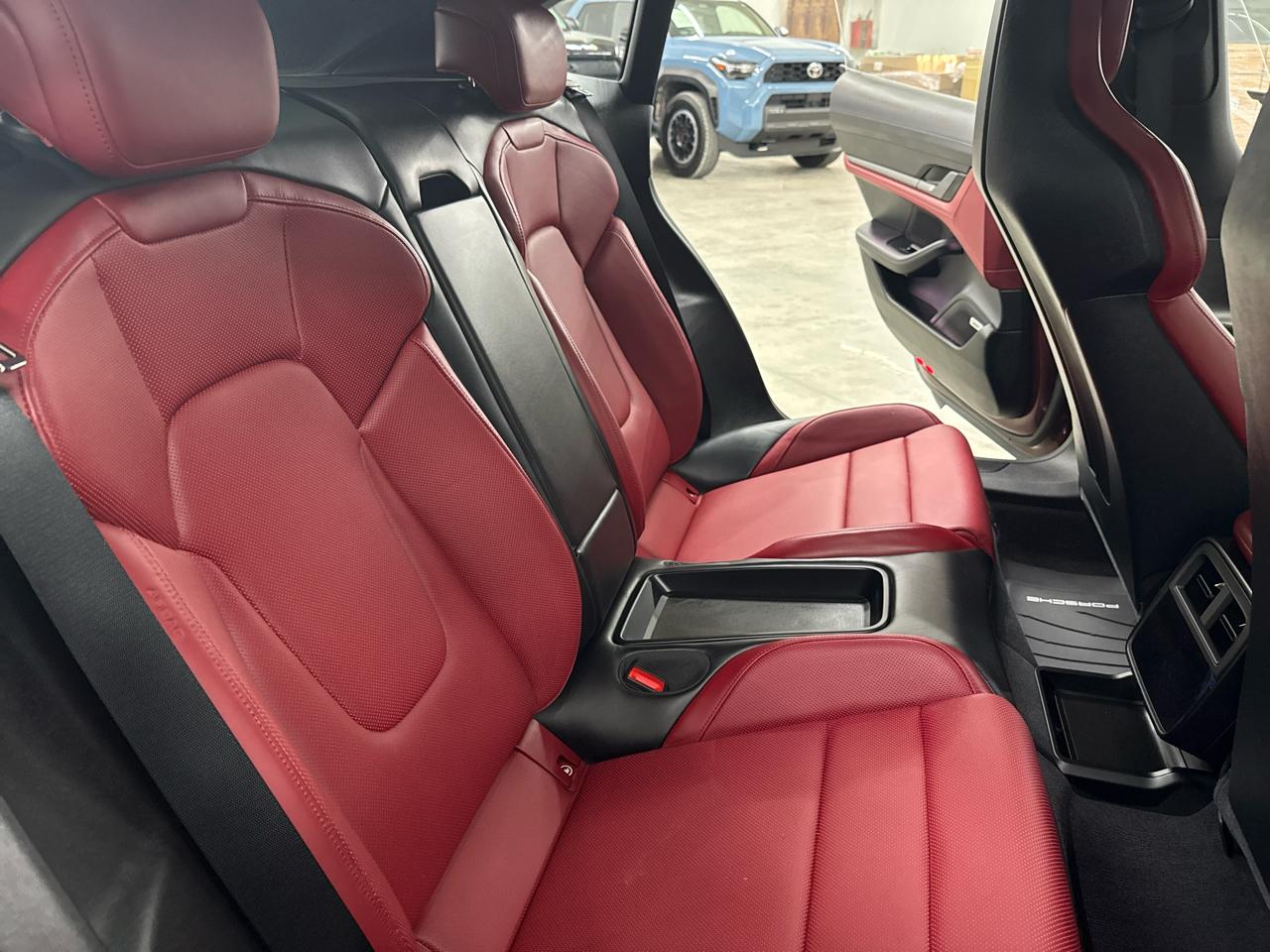 Porsche Taycan 4 Cross Turismo AWD 2022