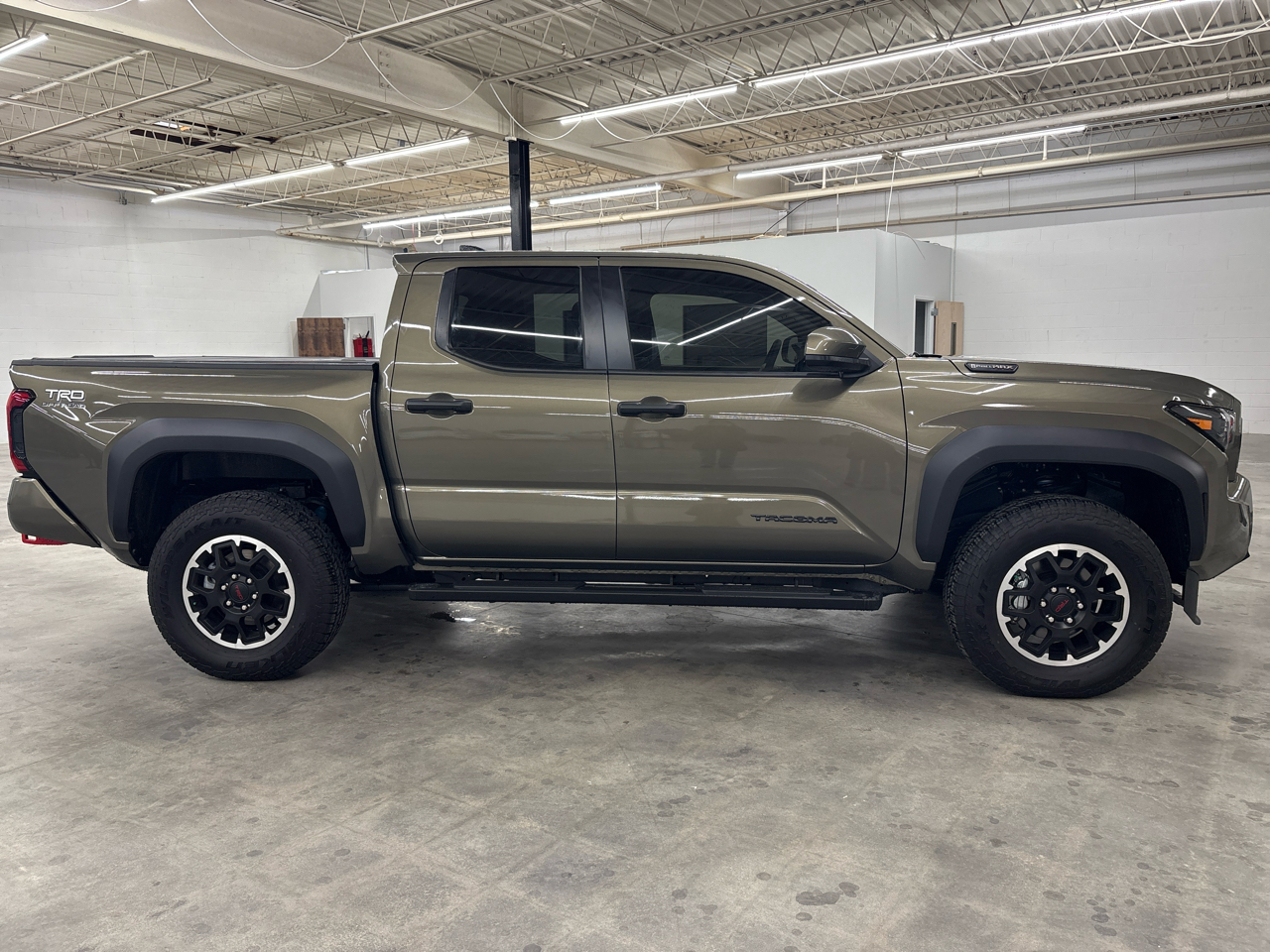 Toyota Tacoma 4WD TRD Sport Hybrid Double Cab 5' Bed AT (Natl) 2025