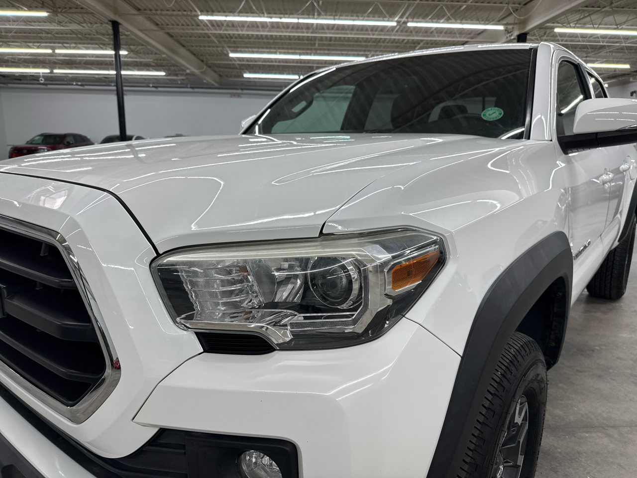 Toyota Tacoma TRD Off Road Double Cab 5' Bed V6 4x4 MT (Natl) 2017