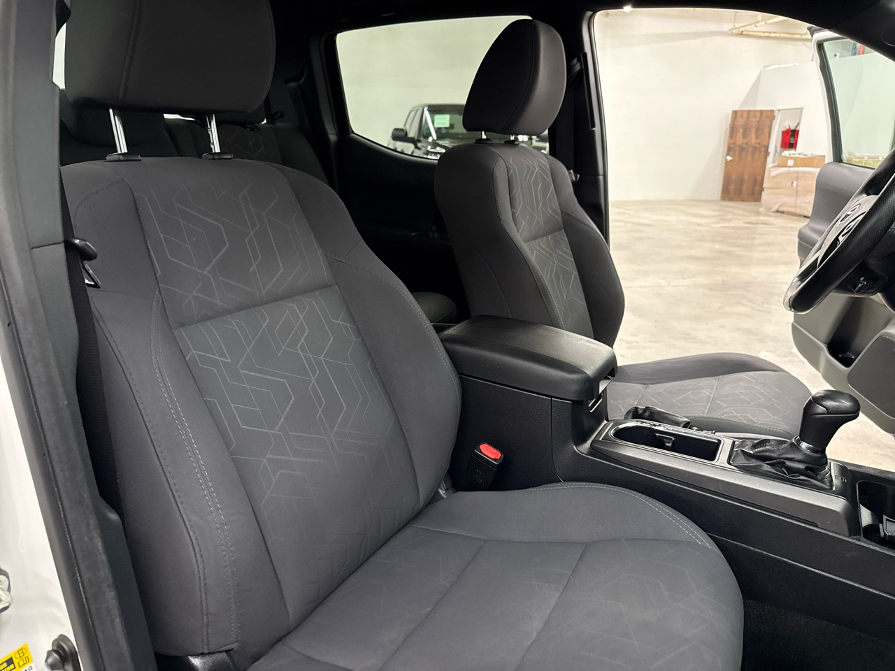 Toyota Tacoma TRD Off Road Double Cab 5' Bed V6 4x4 MT (Natl) 2017