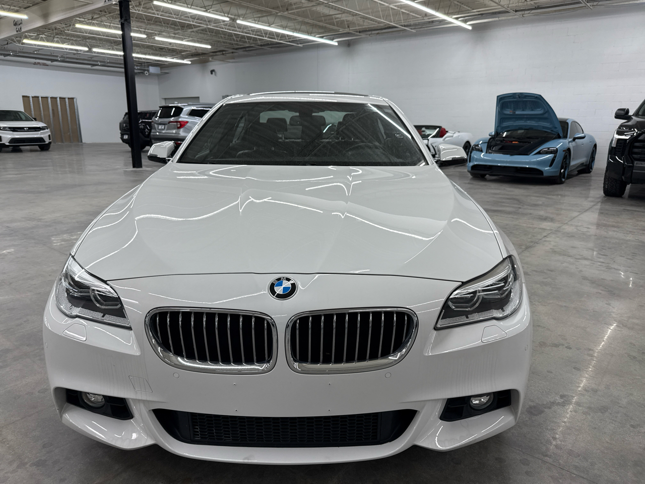 BMW 5 Series 4dr Sdn 528i xDrive AWD 2015