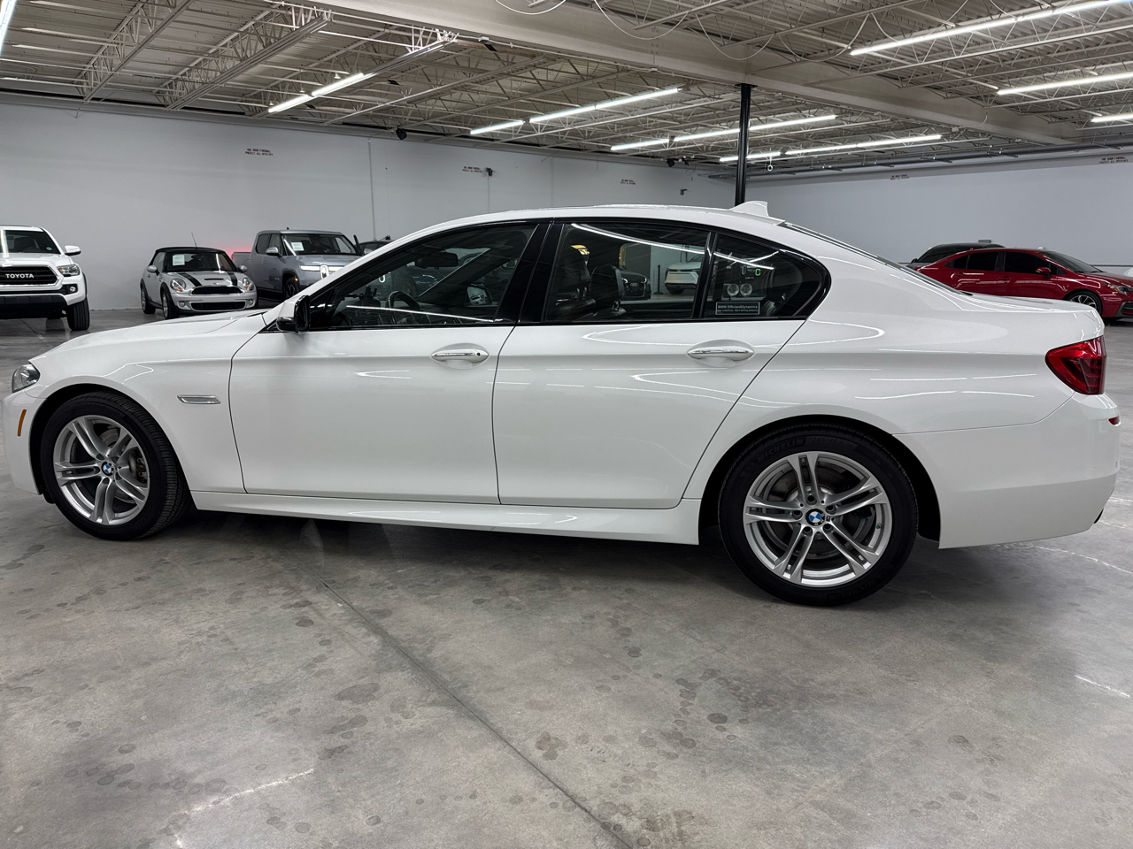 BMW 5 Series 4dr Sdn 528i xDrive AWD 2015