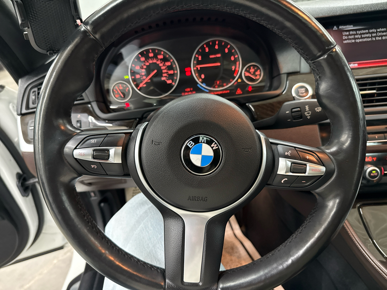 BMW 5 Series 4dr Sdn 528i xDrive AWD 2015