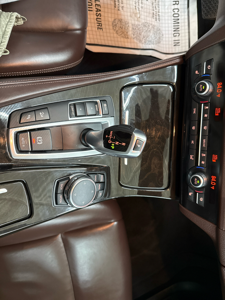 BMW 5 Series 4dr Sdn 528i xDrive AWD 2015