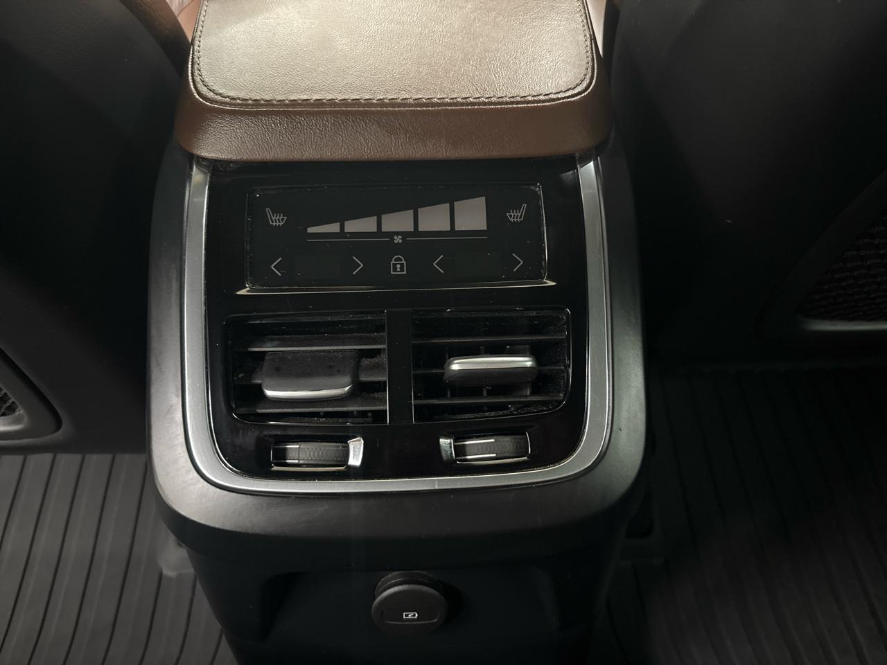Volvo XC90 Recharge Plug-In Hybrid T8 eAWD PHEV Plus Bright Theme 7P 2024