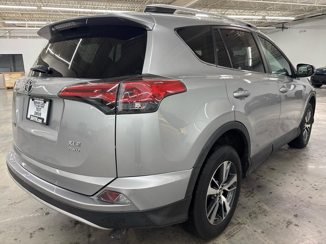 Toyota RAV4 AWD 4dr XLE (Natl) 2016