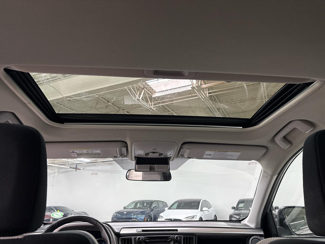 Toyota RAV4 AWD 4dr XLE (Natl) 2016