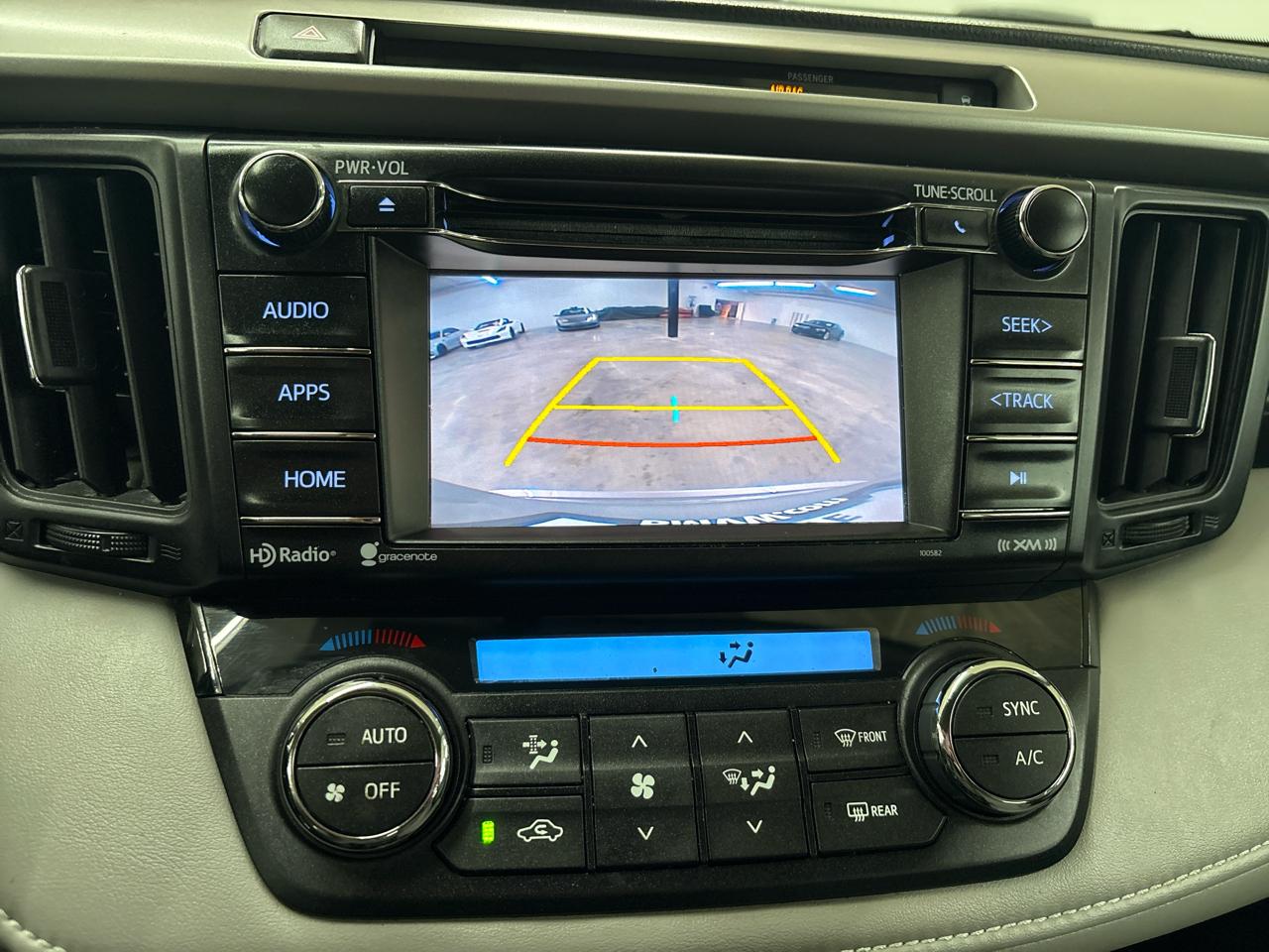 Toyota RAV4 AWD 4dr XLE (Natl) 2016