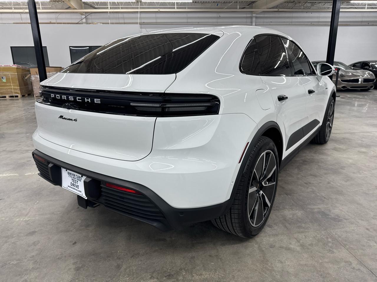 Porsche Macan Electric 4 AWD 2024