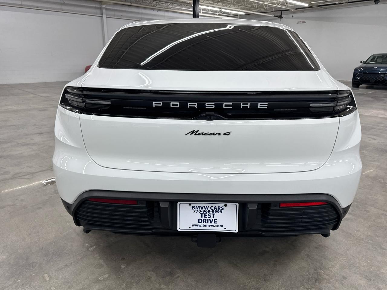 Porsche Macan Electric 4 AWD 2024