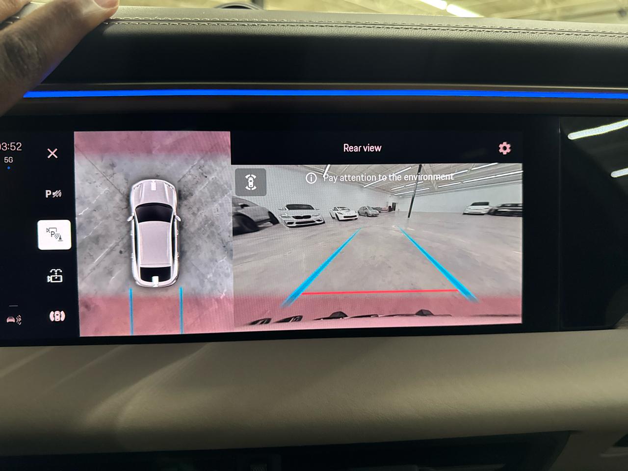 Porsche Macan Electric 4 AWD 2024