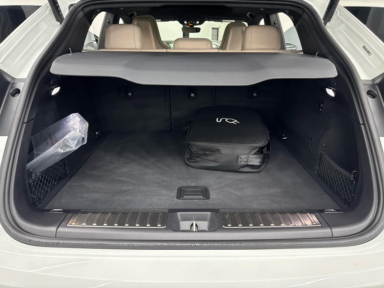 Porsche Macan Electric 4 AWD 2024