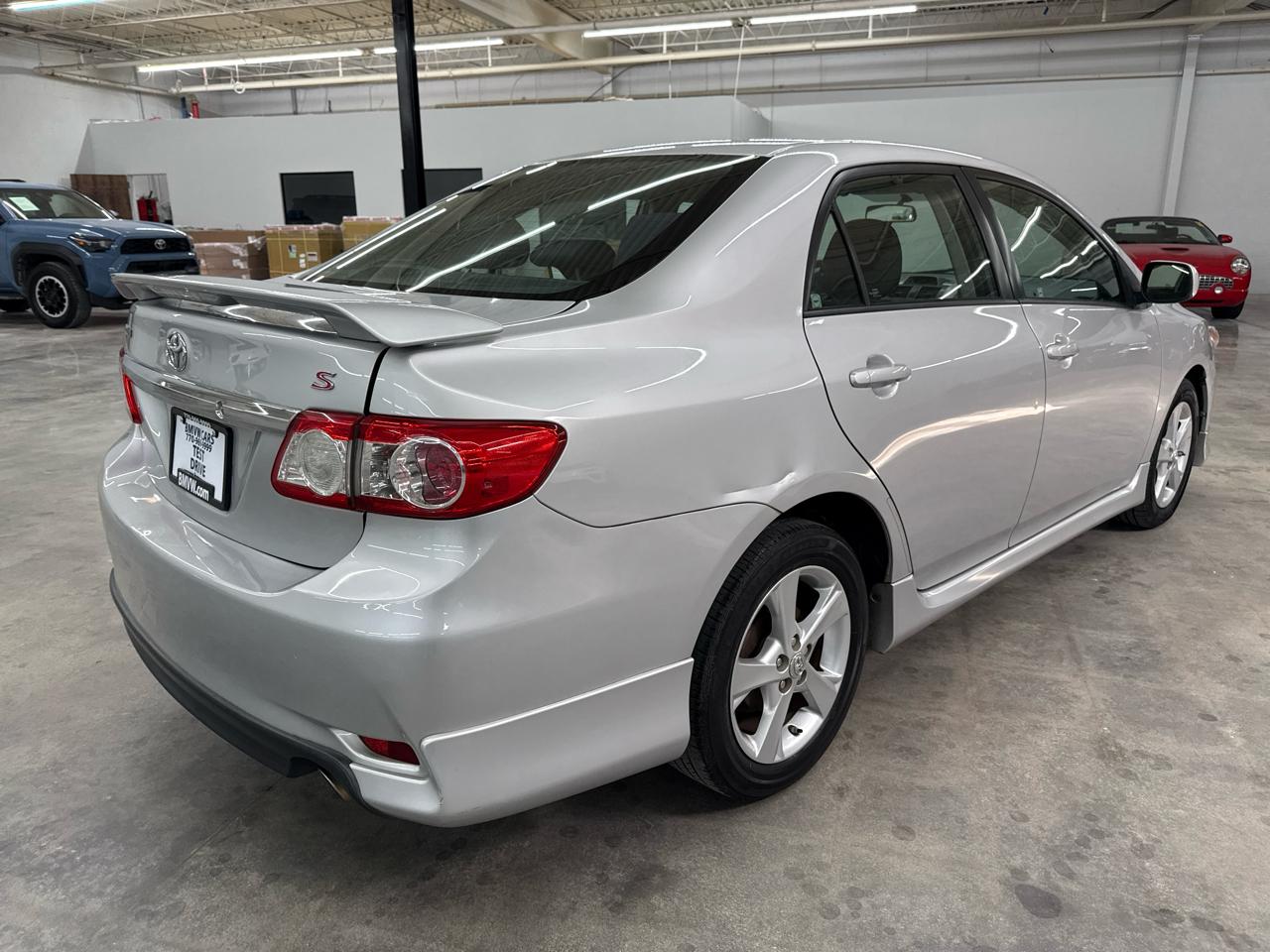 Toyota Corolla S 2013