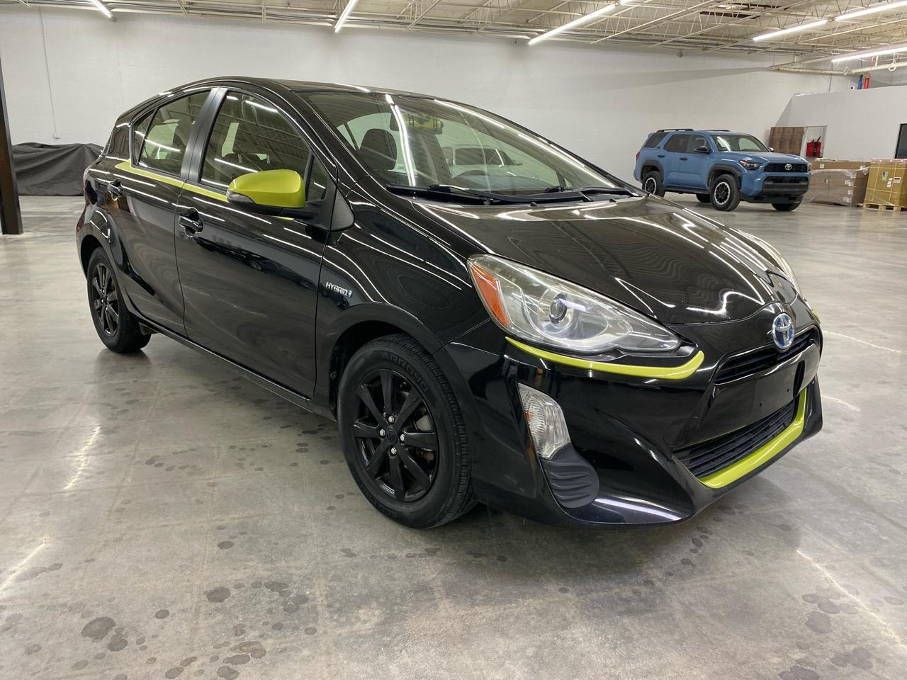 Toyota Prius c Persona Series Special Edition 2016