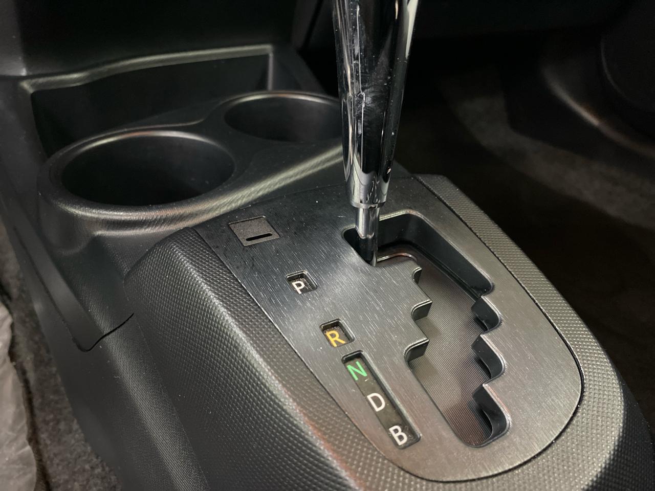 Toyota Prius c Persona Series Special Edition 2016