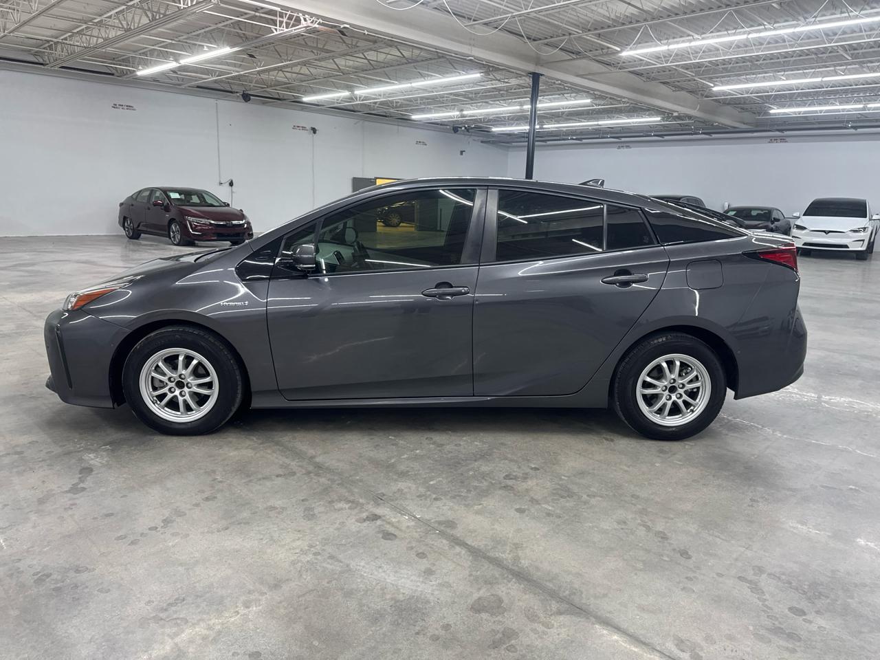 Toyota Prius LE 2019