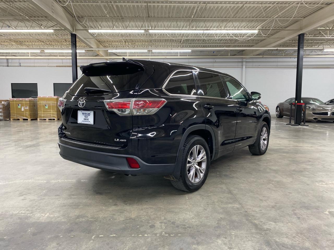 Toyota Highlander AWD 4dr V6 LE (Natl) 2016