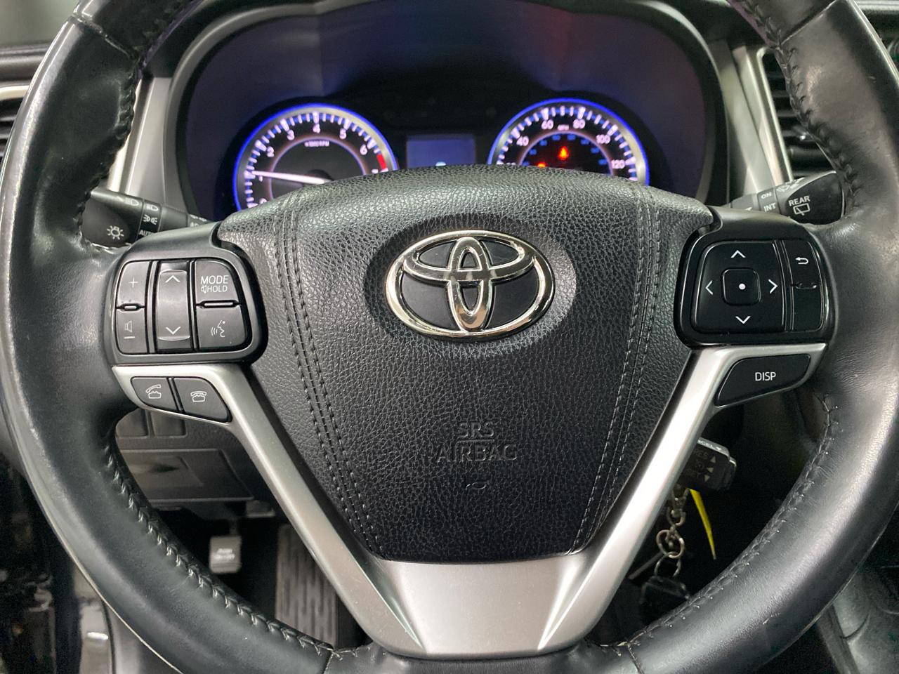 Toyota Highlander AWD 4dr V6 LE (Natl) 2016