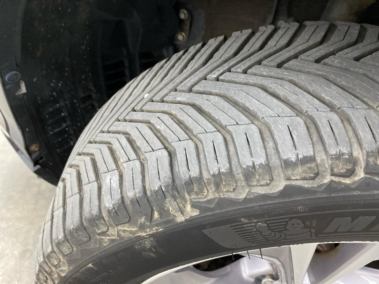 Toyota Highlander AWD 4dr V6 LE (Natl) 2016