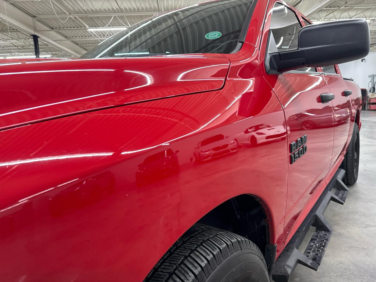 RAM 1500 Express 4x2 Crew Cab 5'7" Box 2018