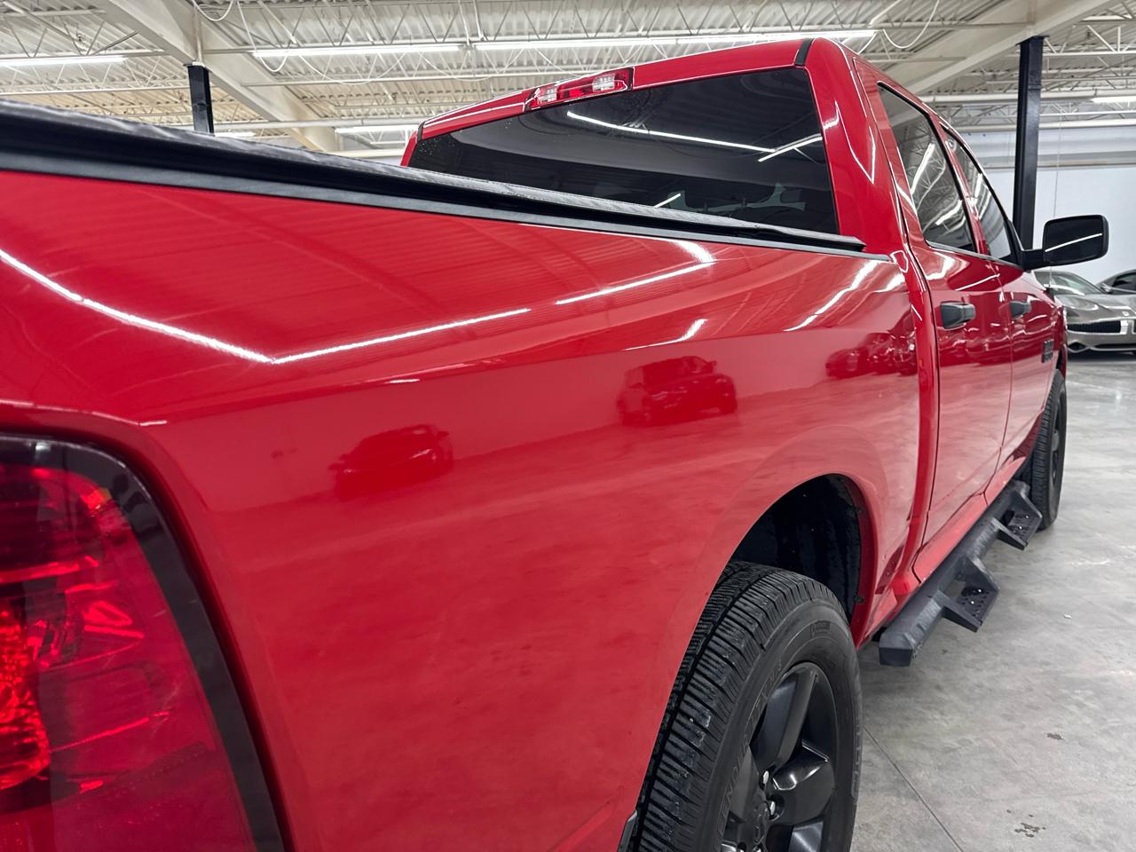 RAM 1500 Express 4x2 Crew Cab 5'7" Box 2018