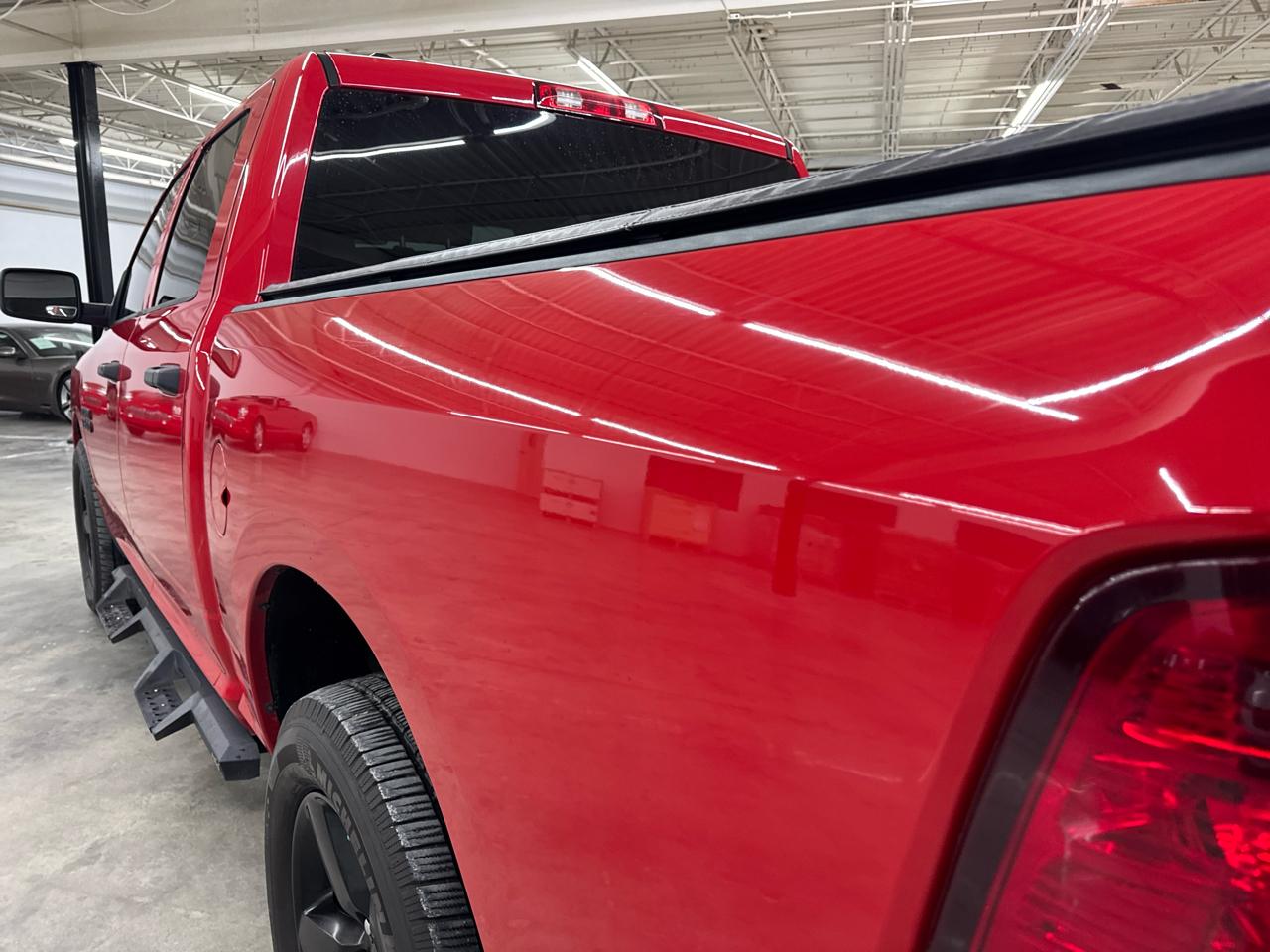 RAM 1500 Express 4x2 Crew Cab 5'7" Box 2018