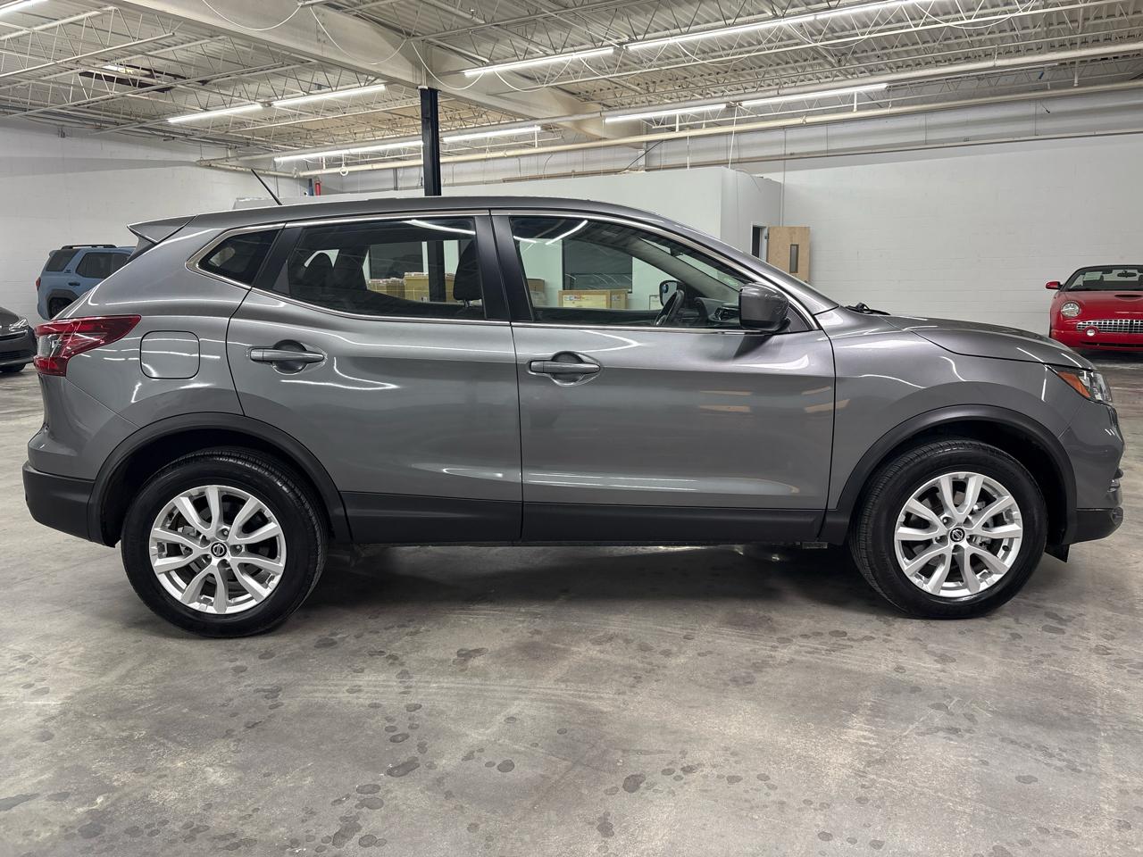 Nissan Rogue Sport FWD S 2021