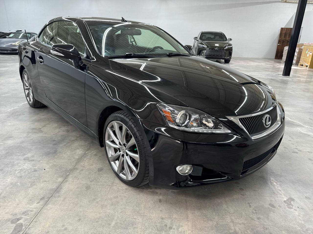 Lexus IS 250C 2dr Conv Auto 2013
