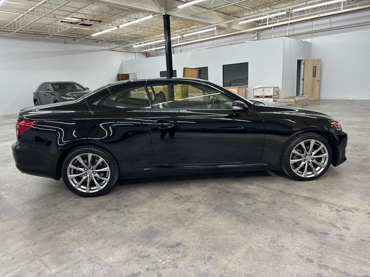 Lexus IS 250C 2dr Conv Auto 2013