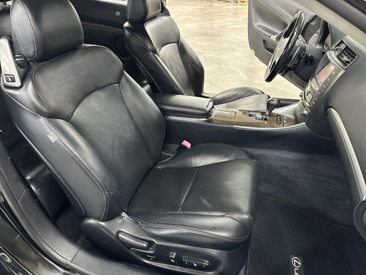 Lexus IS 250C 2dr Conv Auto 2013