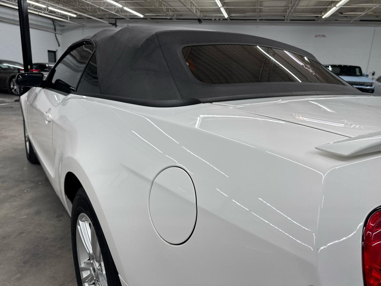 Ford Mustang 2dr Conv V6 2012