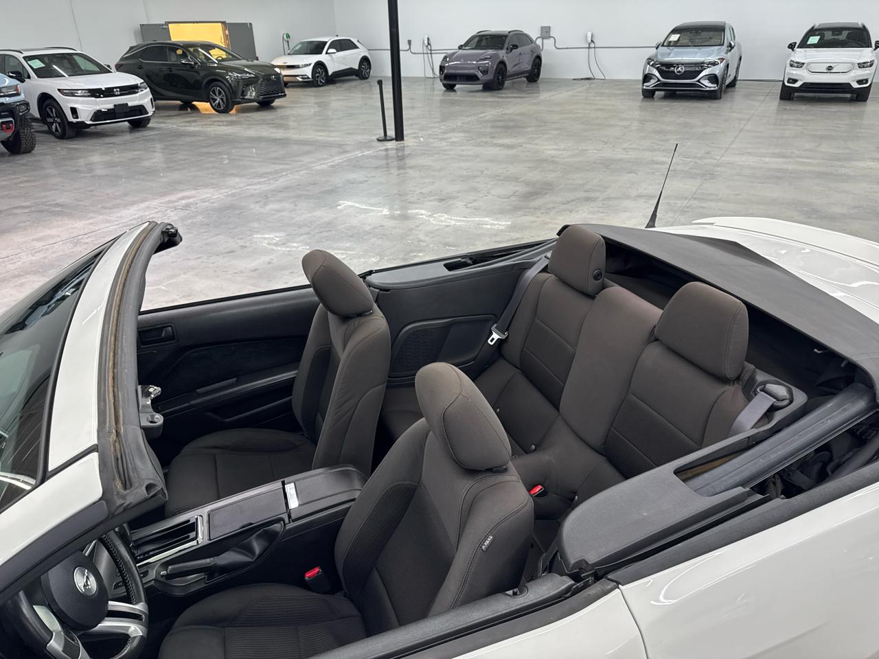 Ford Mustang 2dr Conv V6 2012