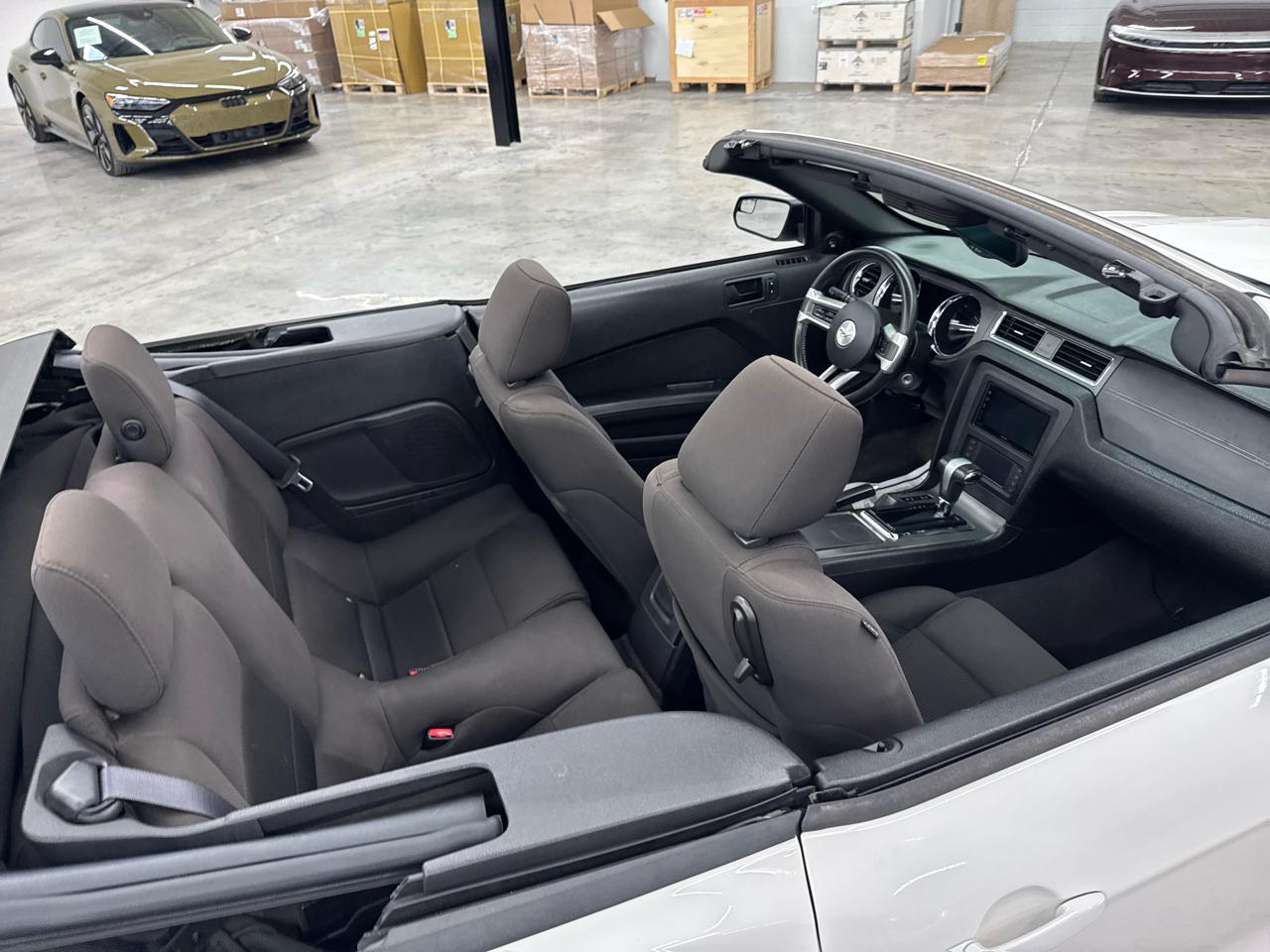 Ford Mustang 2dr Conv V6 2012