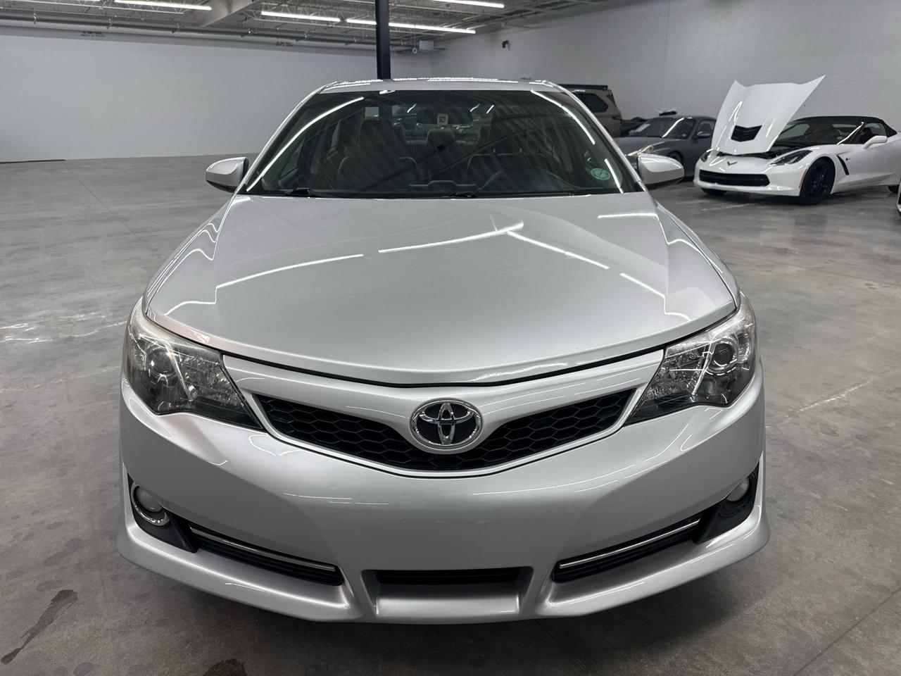 Toyota Camry 4dr Sdn I4 Auto XLE (Natl) 2013
