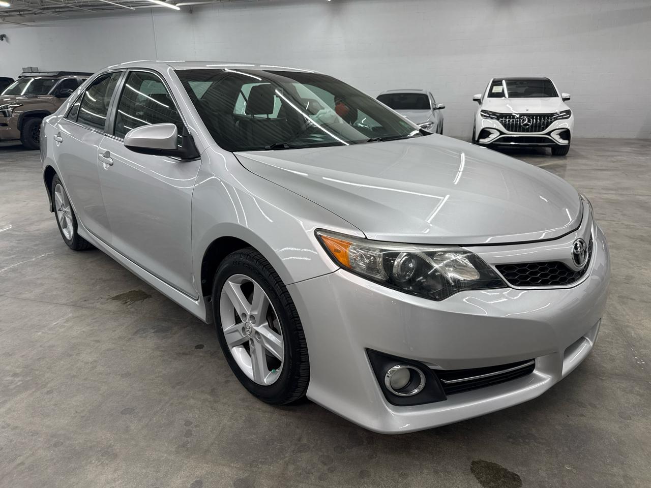 Toyota Camry 4dr Sdn I4 Auto XLE (Natl) 2013