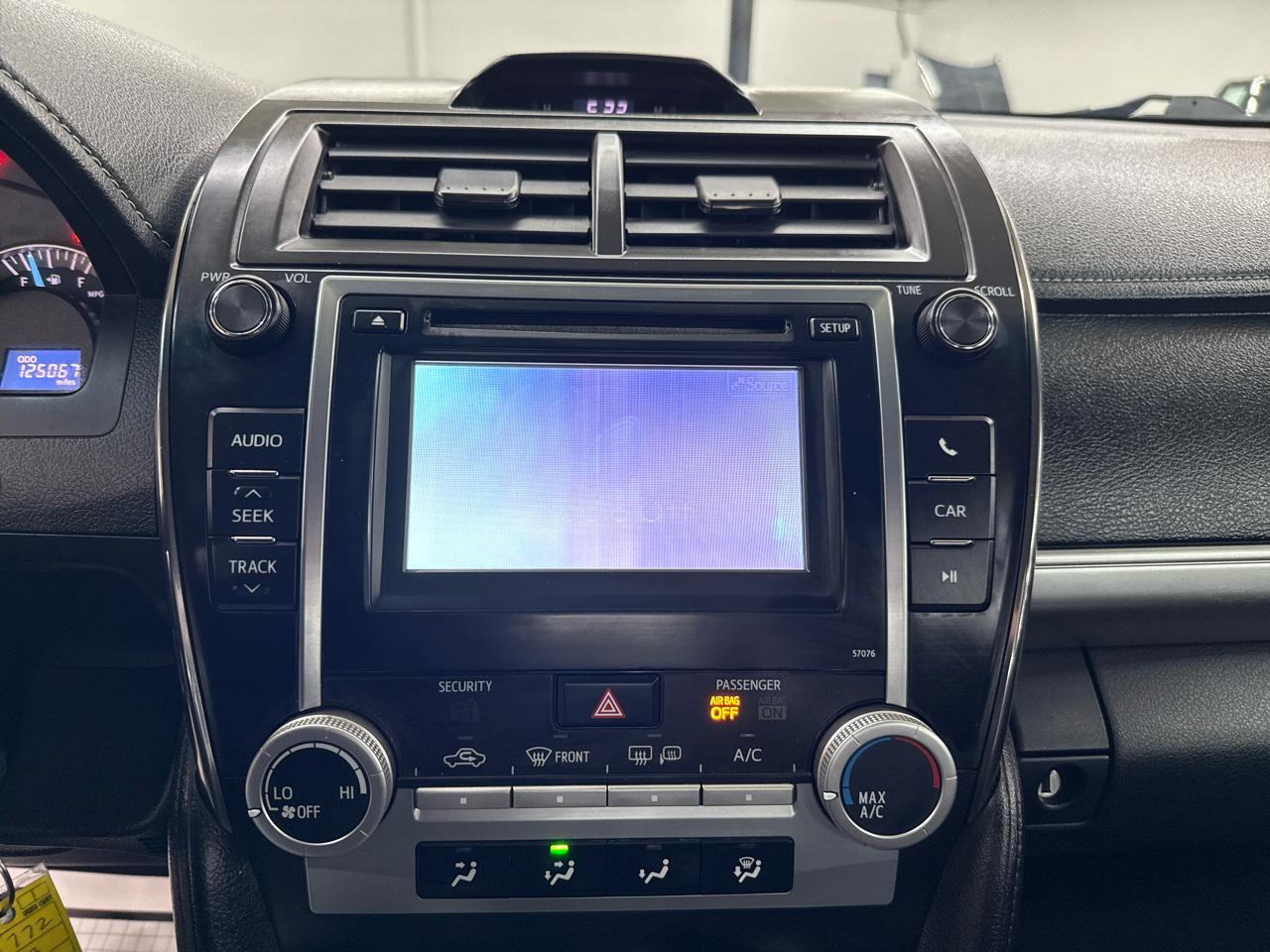 Toyota Camry 4dr Sdn I4 Auto XLE (Natl) 2013