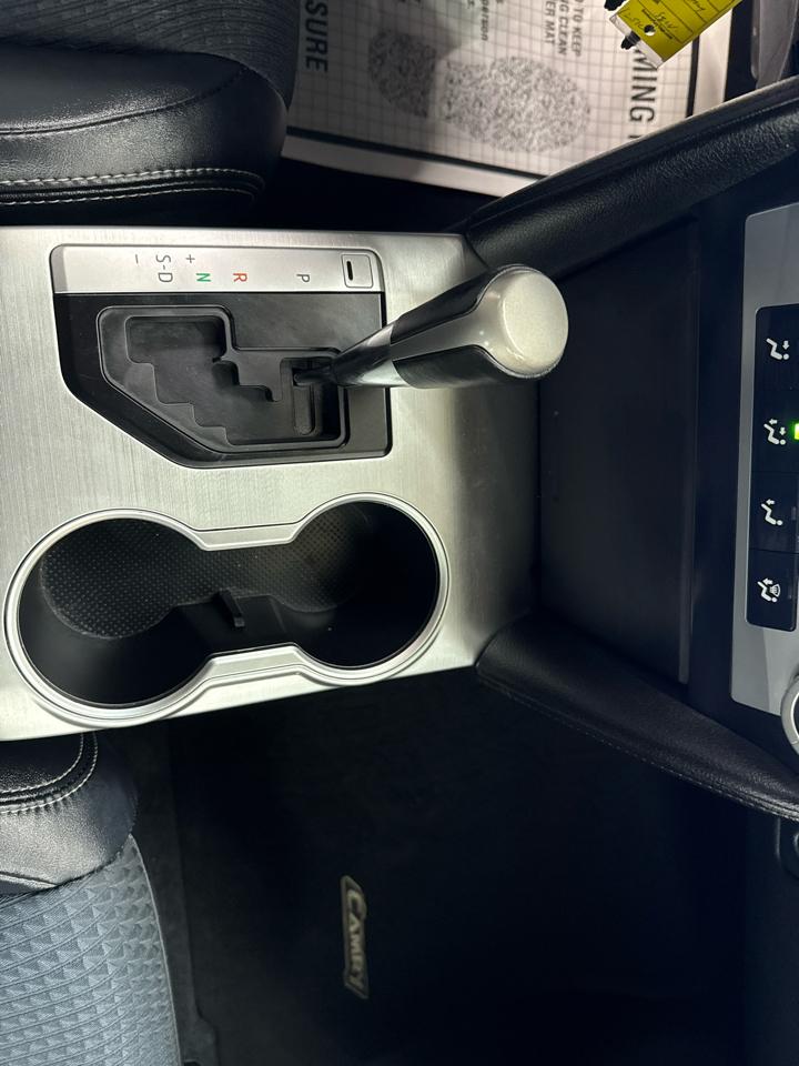 Toyota Camry 4dr Sdn I4 Auto XLE (Natl) 2013