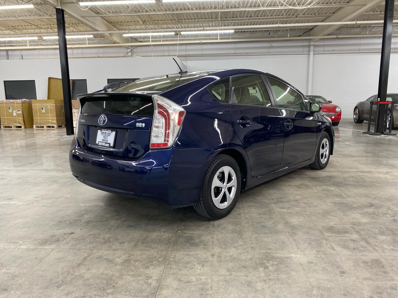 Toyota Prius 5dr HB Three (Natl) 2014