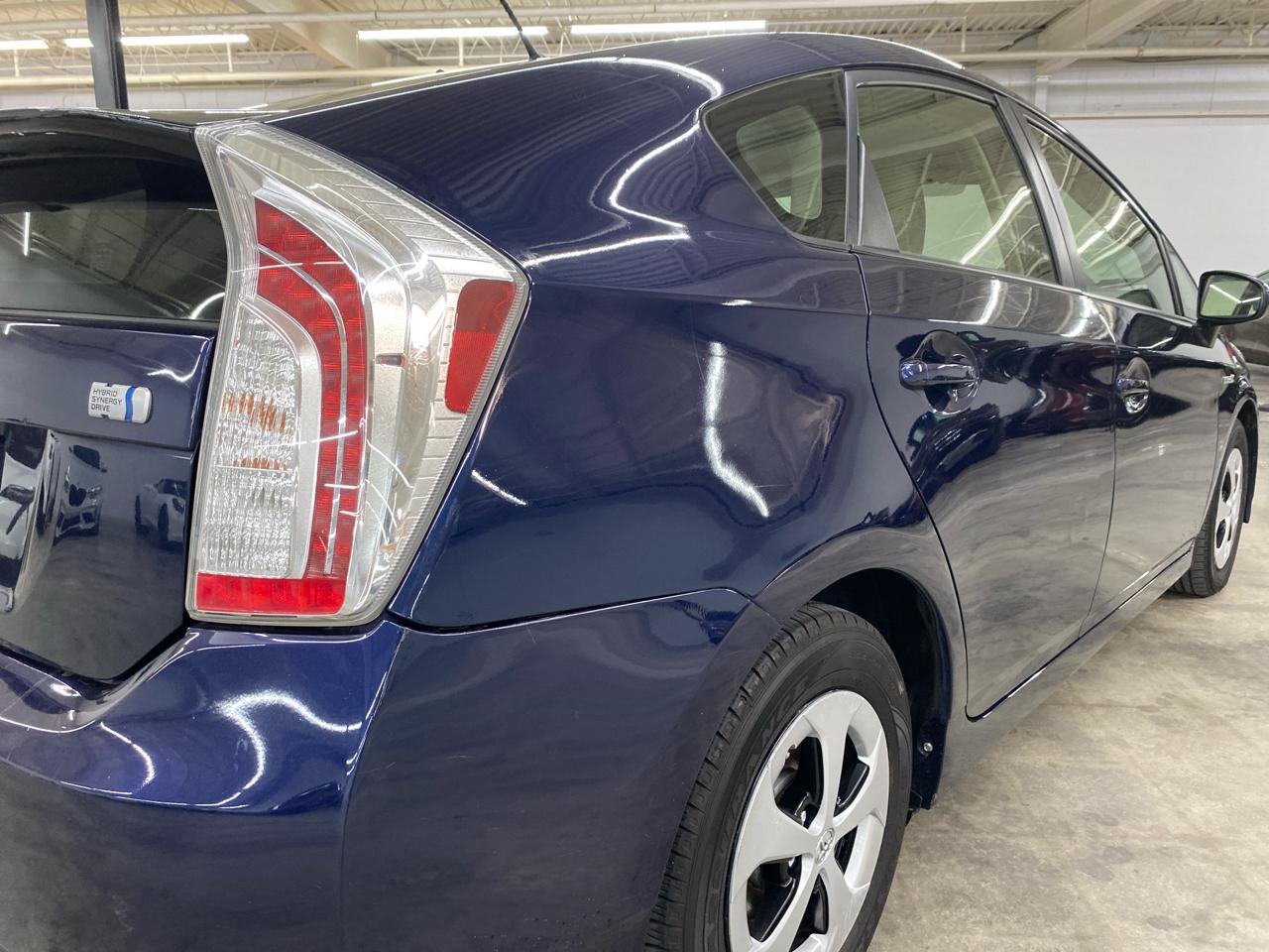 Toyota Prius 5dr HB Three (Natl) 2014