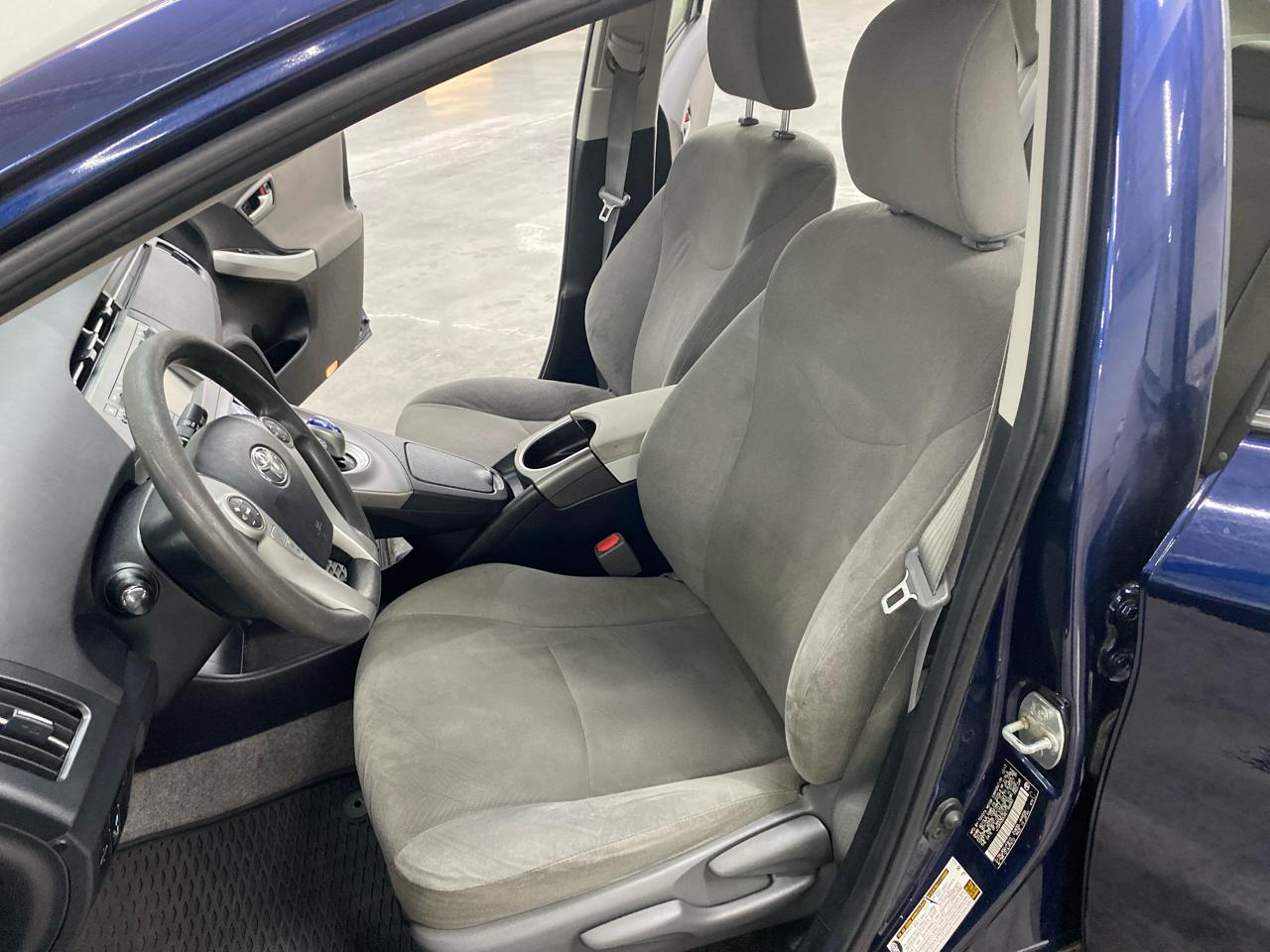 Toyota Prius 5dr HB Three (Natl) 2014