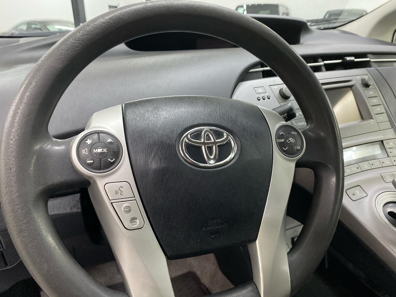 Toyota Prius 5dr HB Three (Natl) 2014